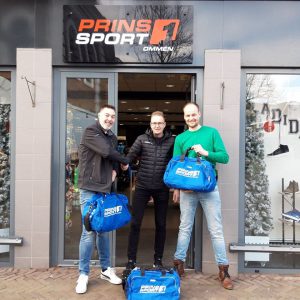 Prins Sport Ommen zorgt voor nieuwe tassen ZVO/De Herberg